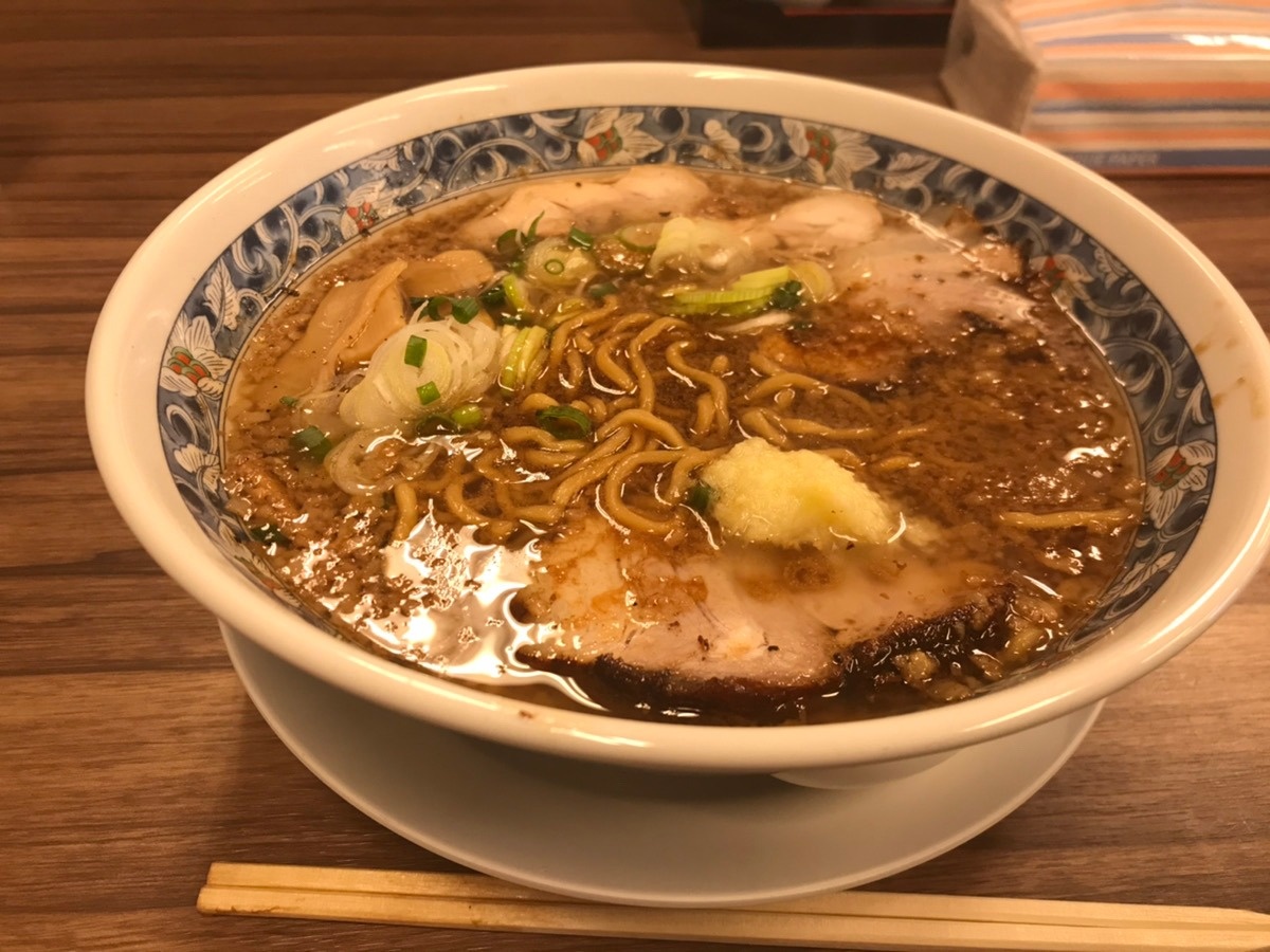 背脂黒醤油らぁめん